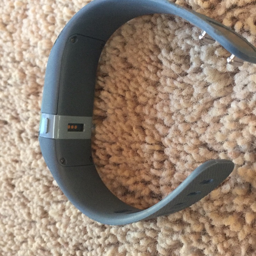 Fitbit Charge - image 3